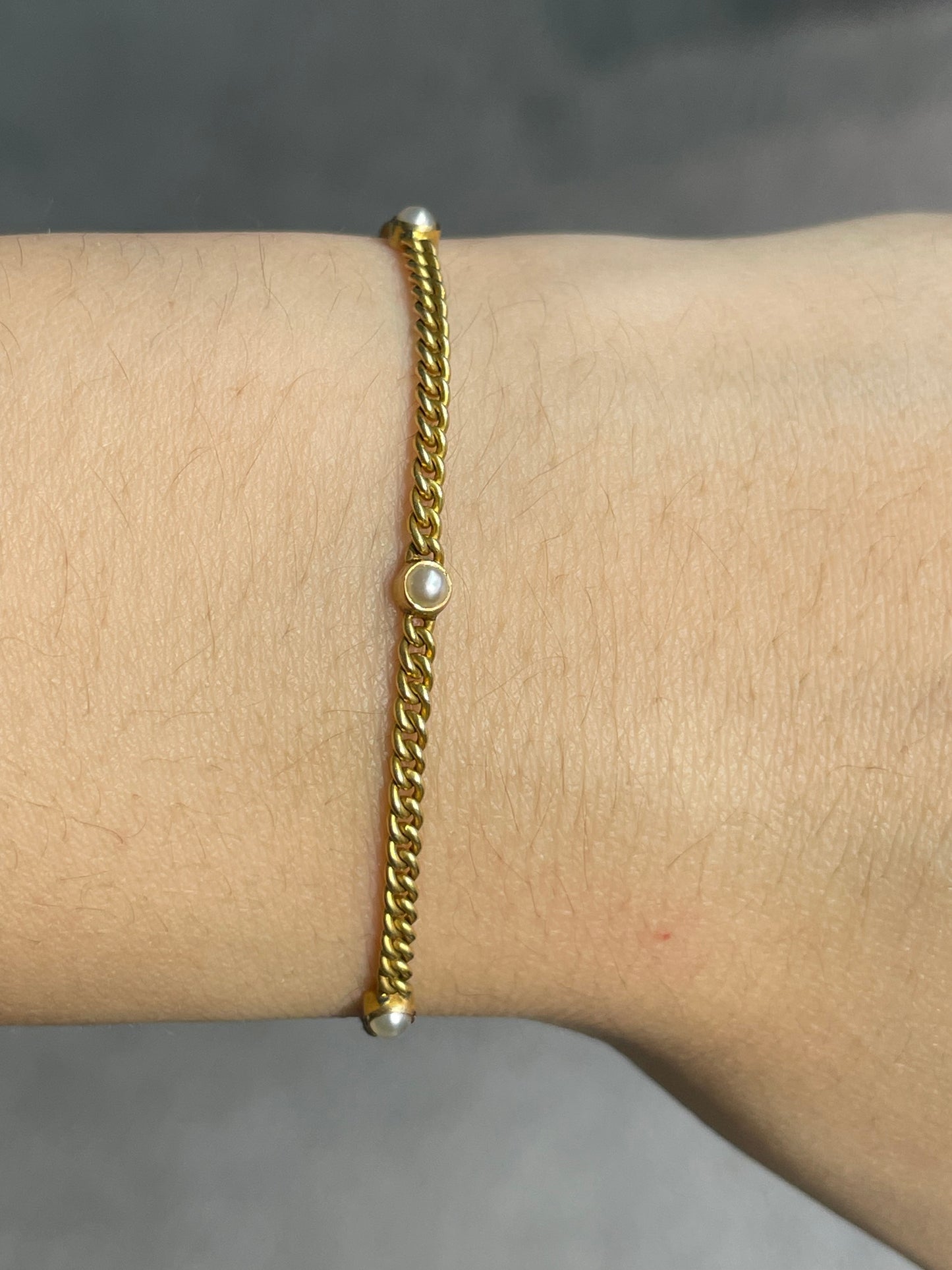 Vintage 14K Yellow Gold Pearl Station Curblink Bracelet