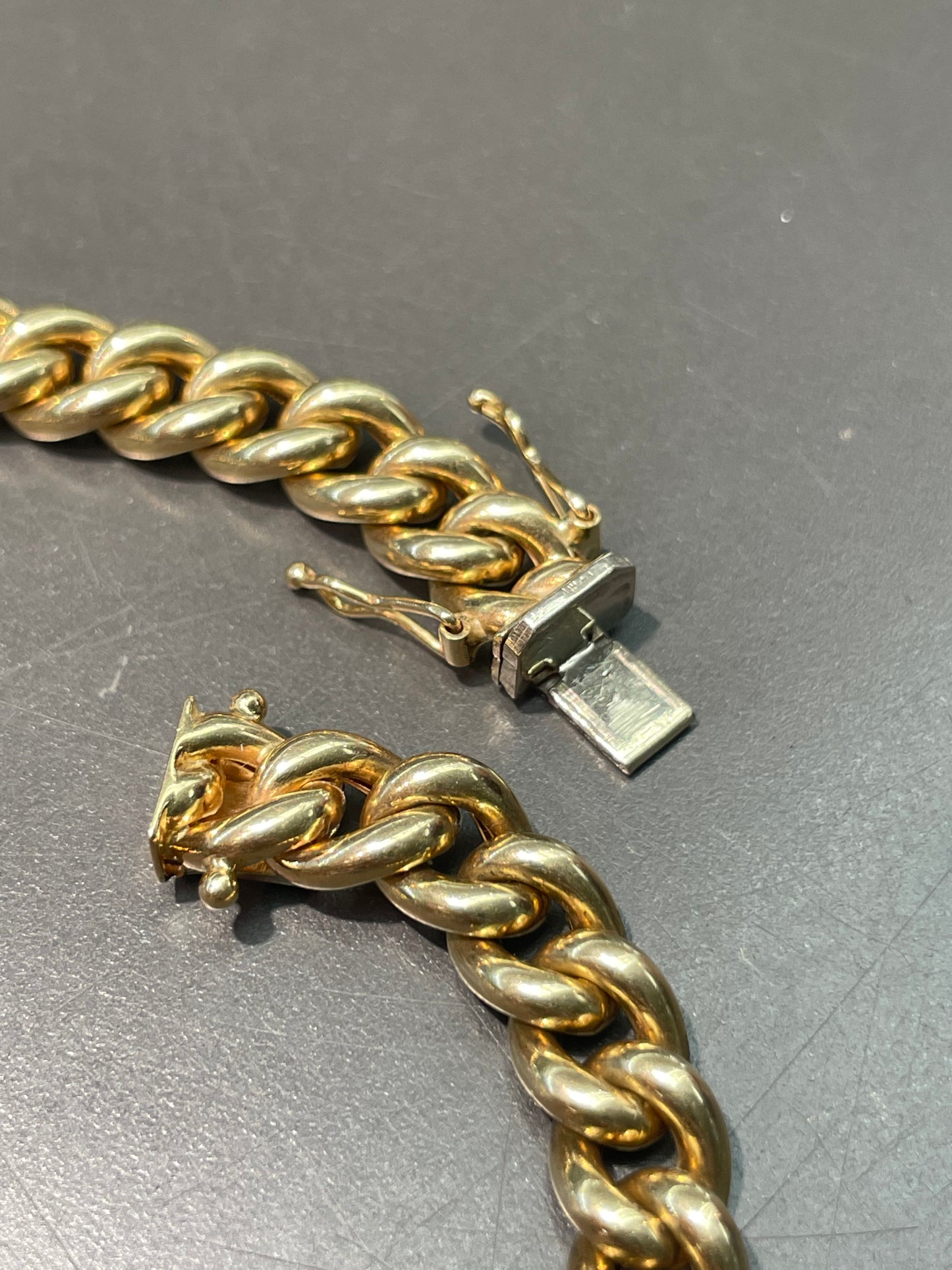 Vintage 14K Yellow Gold Graduated Curblink Chain Necklace