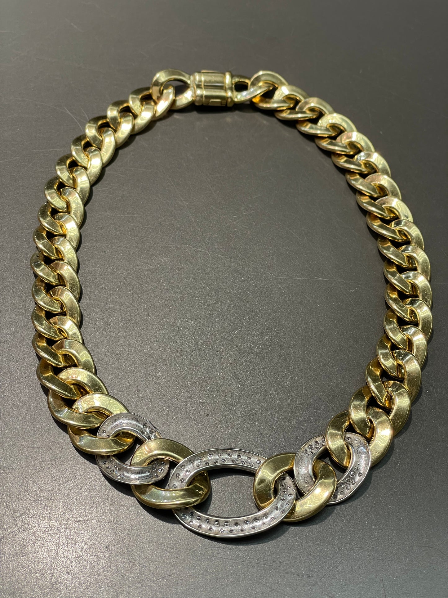 Vintage 14K Yellow Gold 3.6 CTW Diamond Pave Graduated Curb Link Chain Necklace 17.5 inch