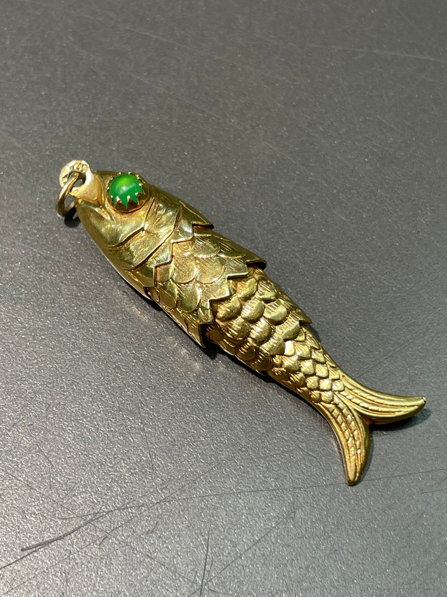 Vintage 18K Yellow Gold Large Green Cats Eye Articulated Fish Pendant Charm