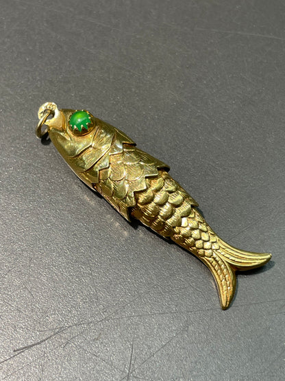 Vintage 18K Yellow Gold Large Green Cats Eye Articulated Fish Pendant Charm