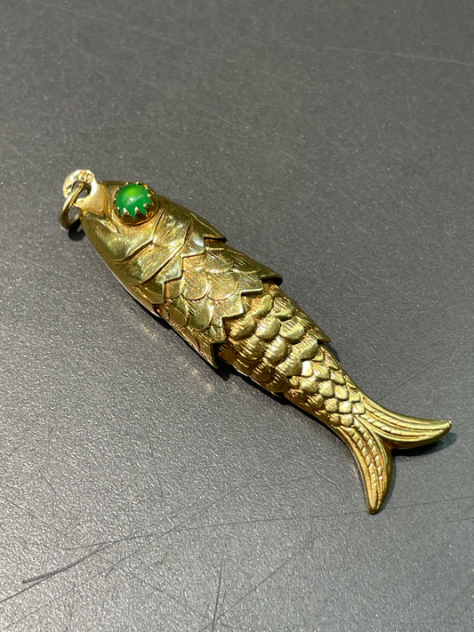 Vintage 18K Yellow Gold Large Green Cats Eye Articulated Fish Pendant Charm