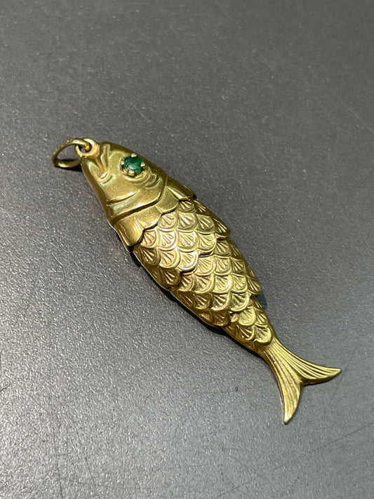 Vintage 18K Yellow Gold Emerald Articulating Fish Charm Pendant