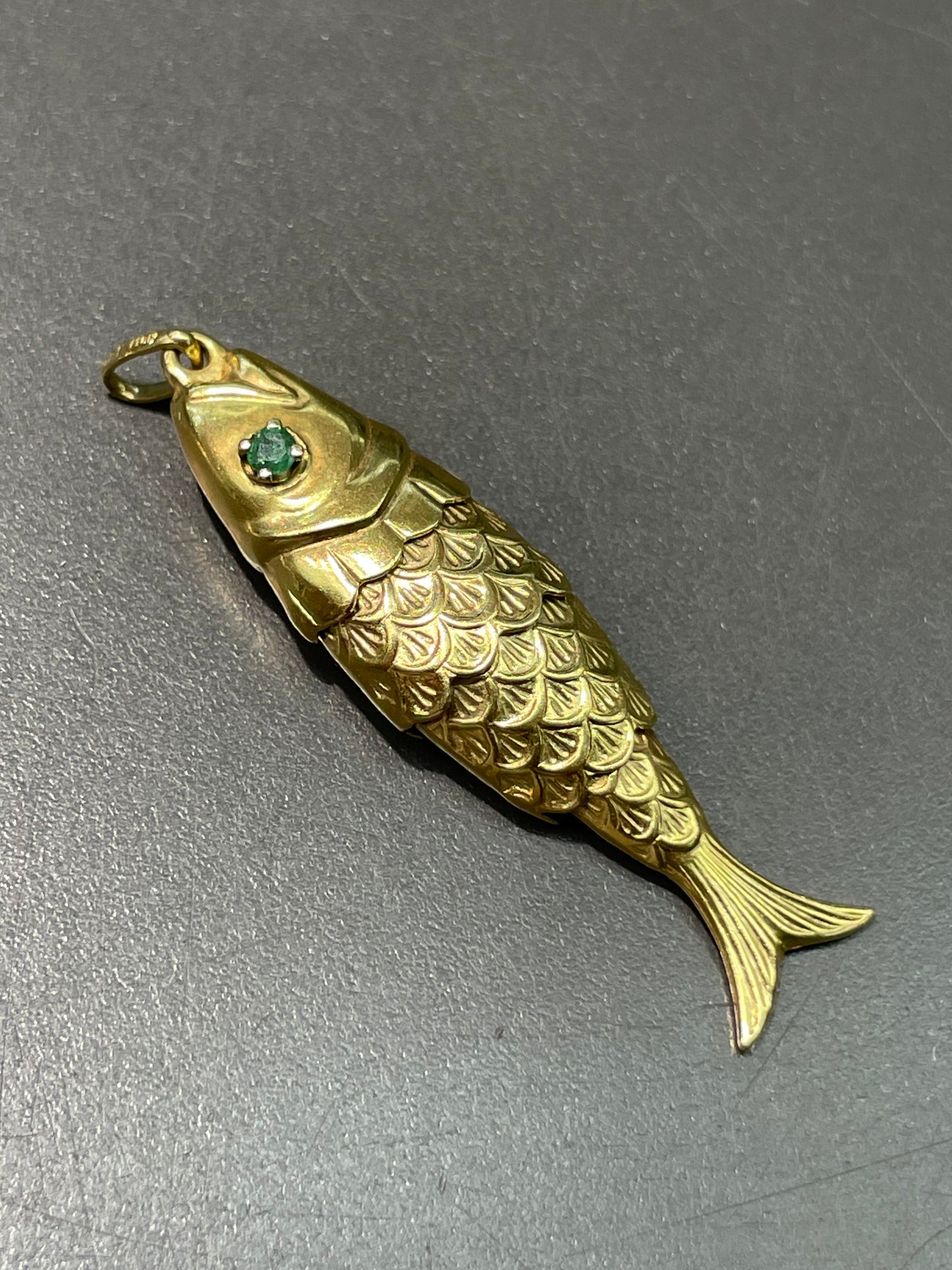 Vintage 18K Yellow Gold Emerald Articulating Fish Charm Pendant