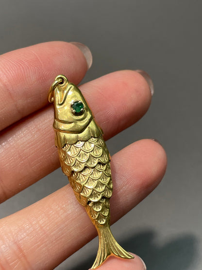 Vintage 18K Yellow Gold Emerald Articulating Fish Charm Pendant