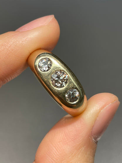 Vintage 14K Gold 0.80 CTW Three Stone Diamond Gypsy Ring