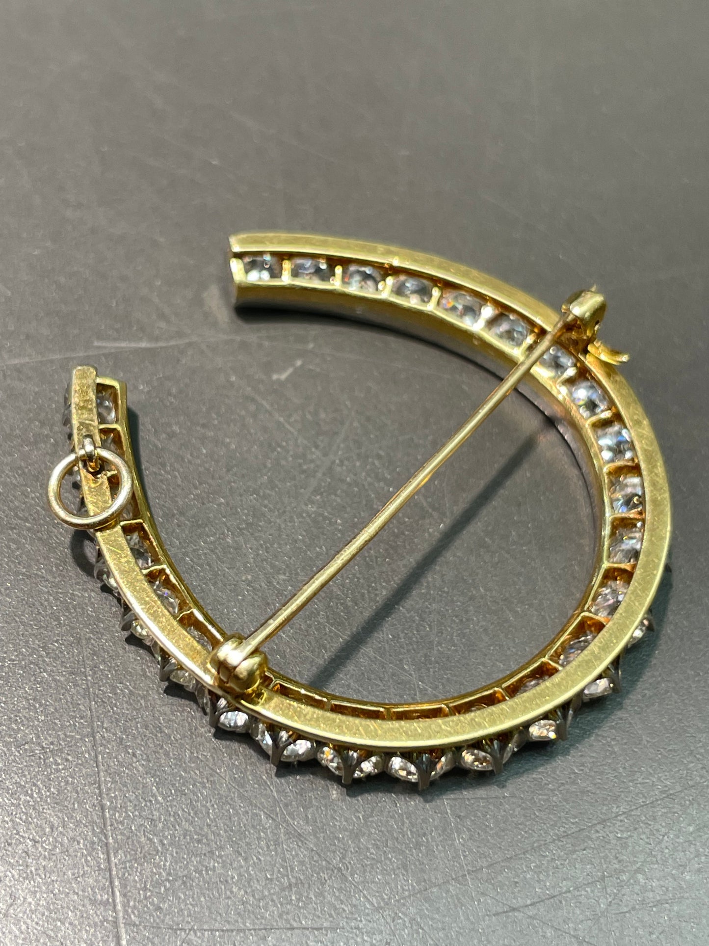 Antique Edwardian Platinum 18K Yellow Gold 4.30 CTW Diamond Horse Shoe Brooch Pendant