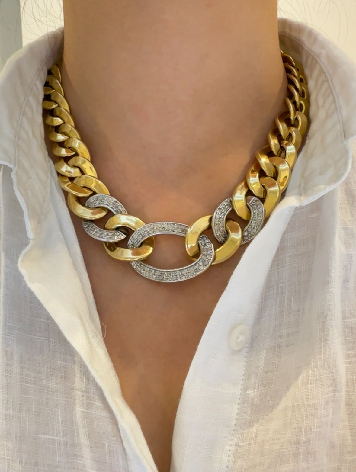 Vintage 14K Yellow Gold 3.6 CTW Diamond Pave Graduated Curb Link Chain Necklace 17.5 inch