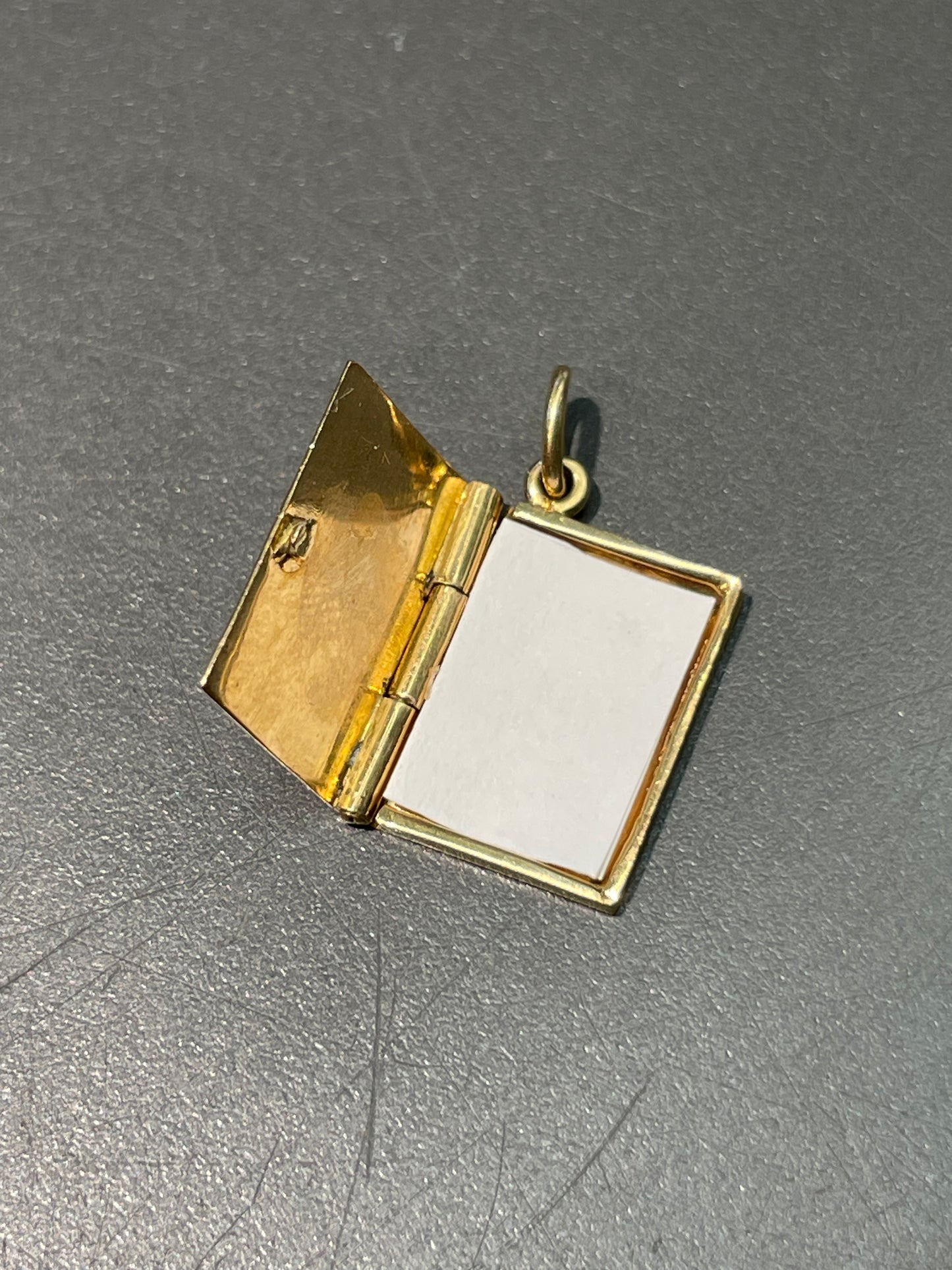 Vintage 18K Yellow Gold Articulated Notebook Charm Pendant