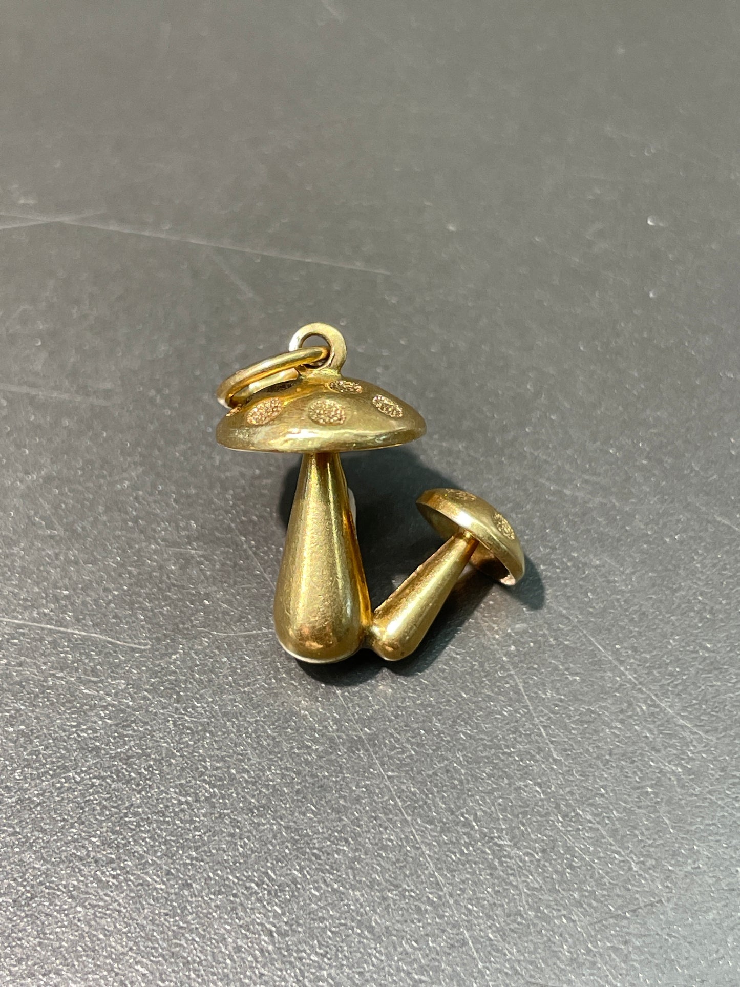 Vintage 18K Gold Mushroom Charm