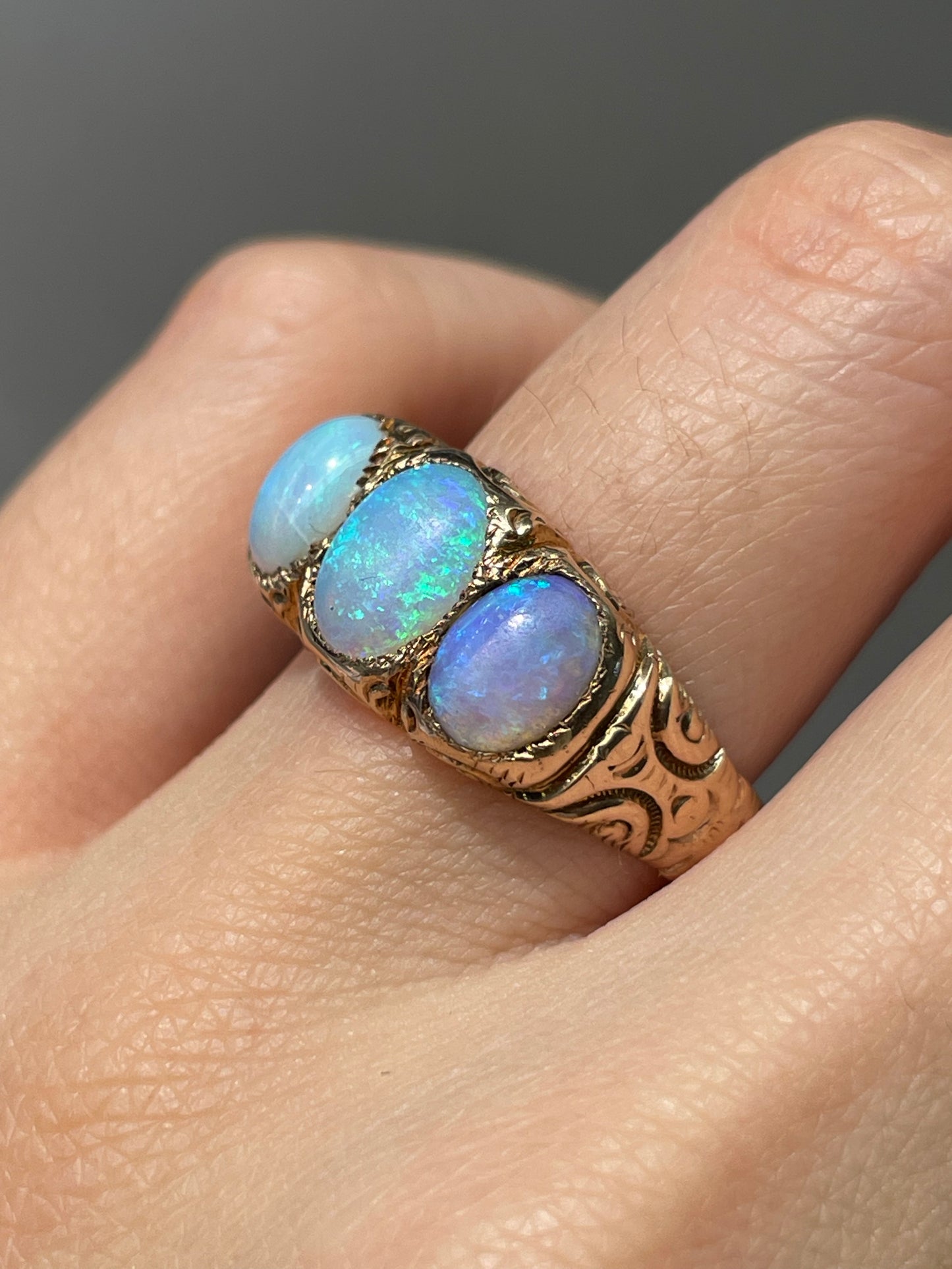 Antique Victorian 10K Yellow Gold Three Stone Opal Ring SZ 7