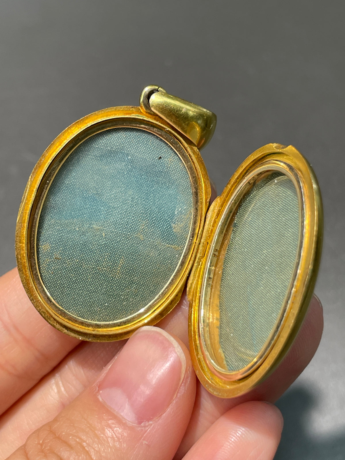 Antique 18K Gold Enameled "AEI" Monogrammed Locket
