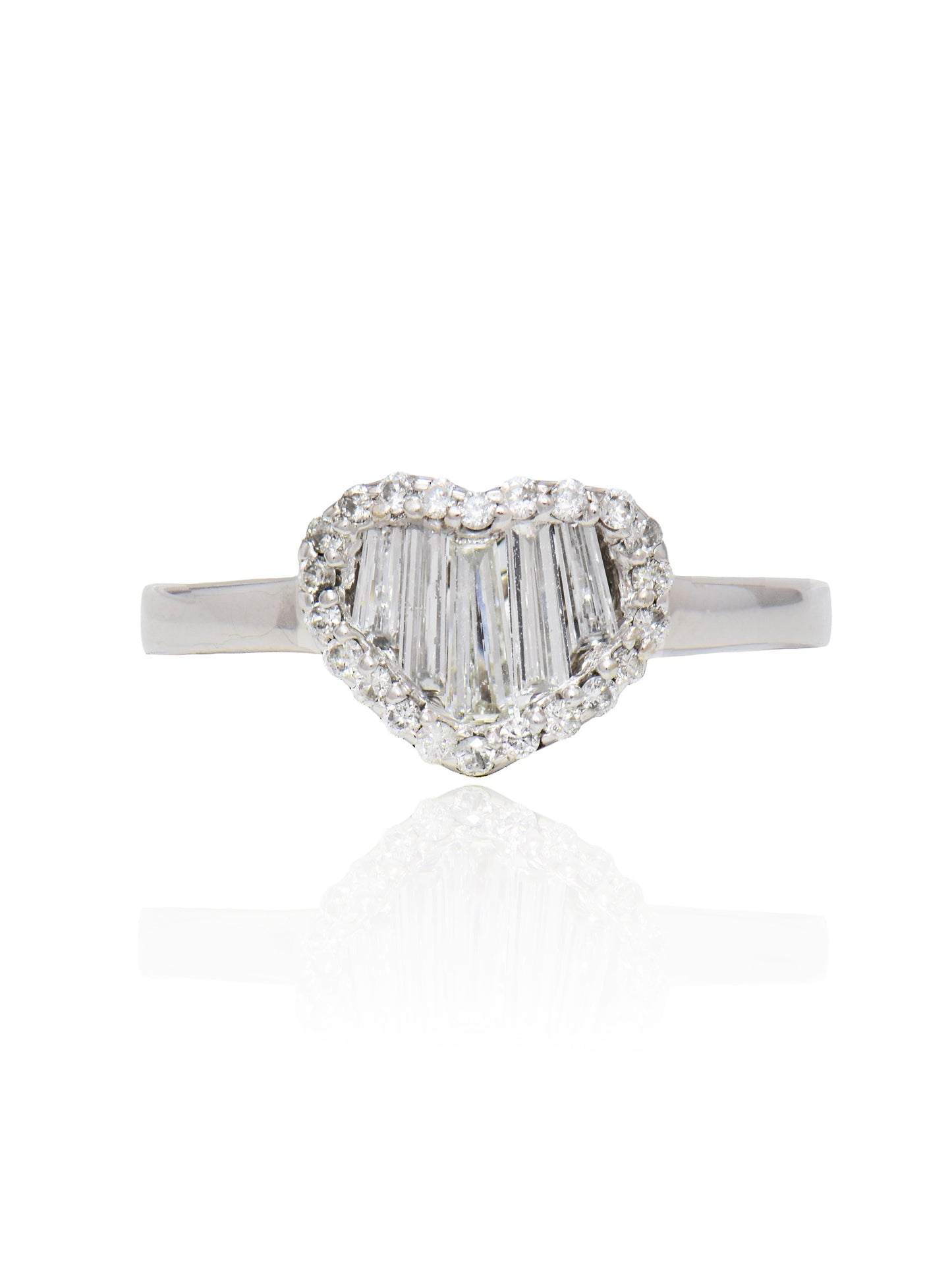 18K Gold Heart Shape Diamond Ring