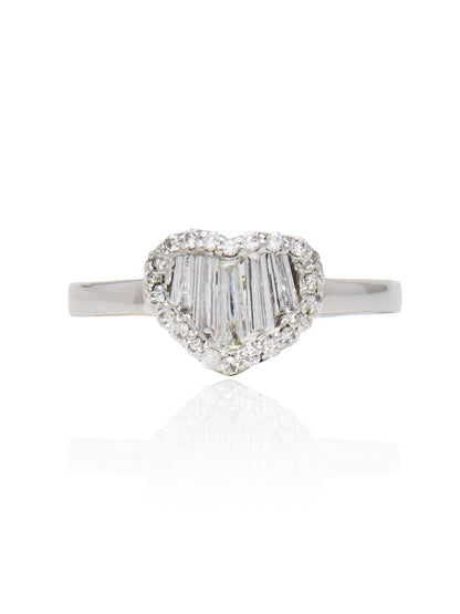 18K Gold Heart Shape Diamond Ring
