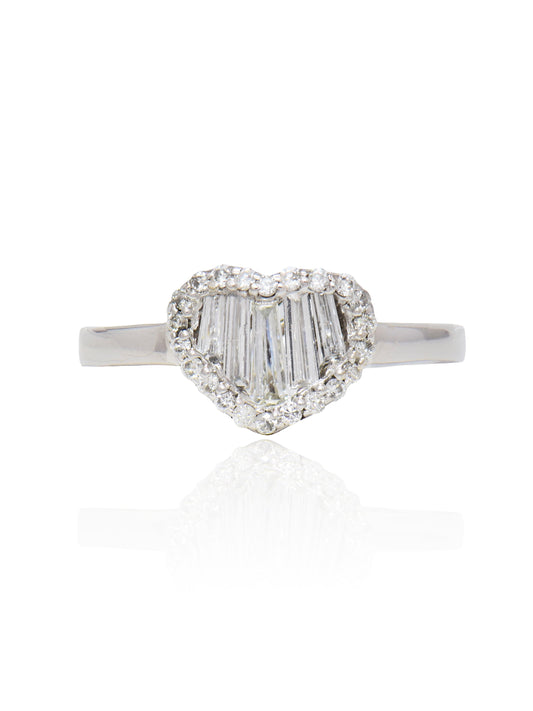 18K Gold Heart Shape Diamond Ring