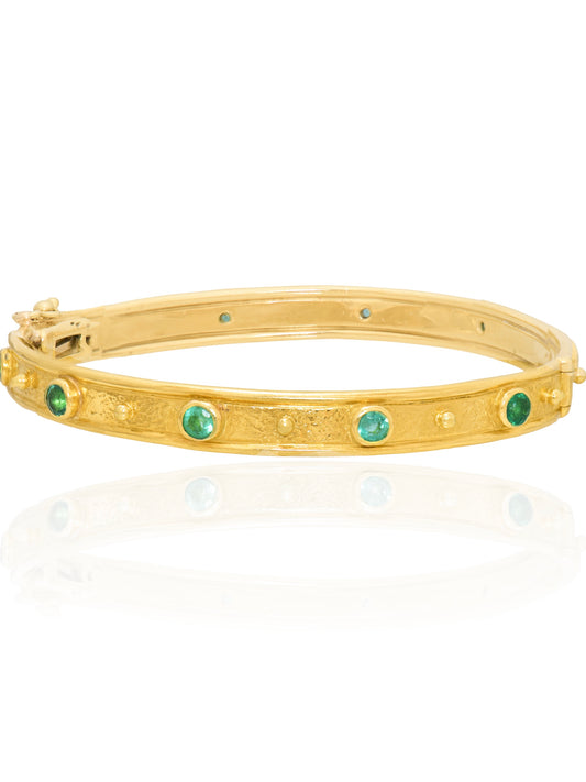 18K Gold Emerald Hammered Bangle Bracelet