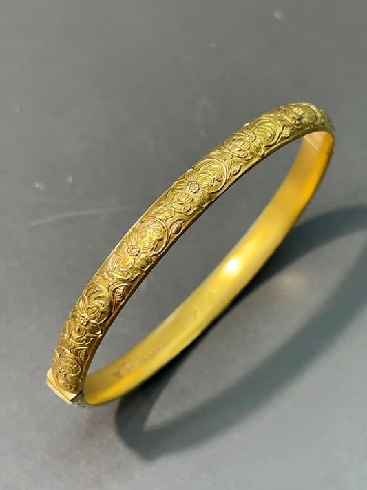 Art Nouveau 14K Gold Repoussé Floral Motif Engraving Bracelet