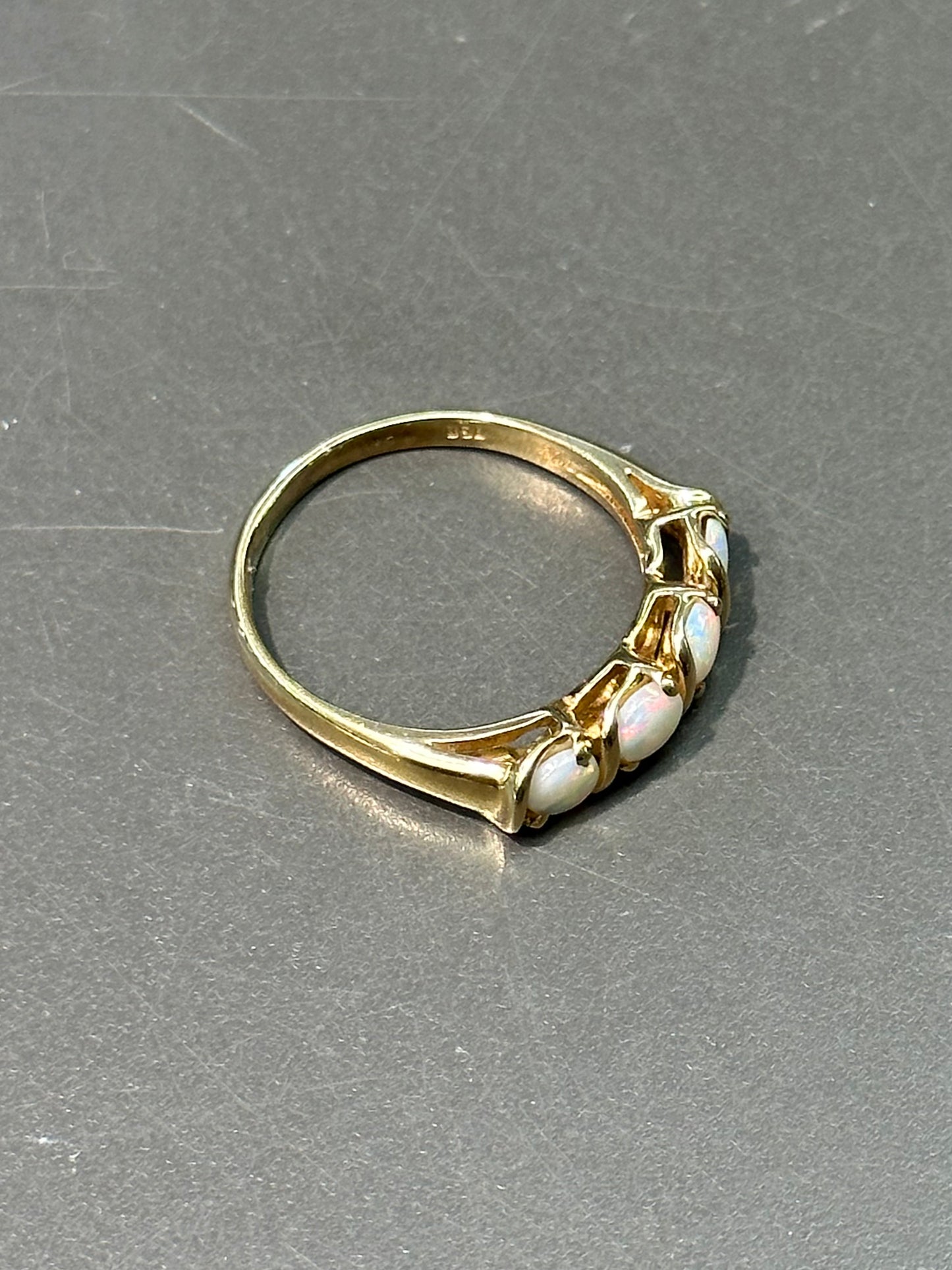 18K 金四石蛋白石戒指
