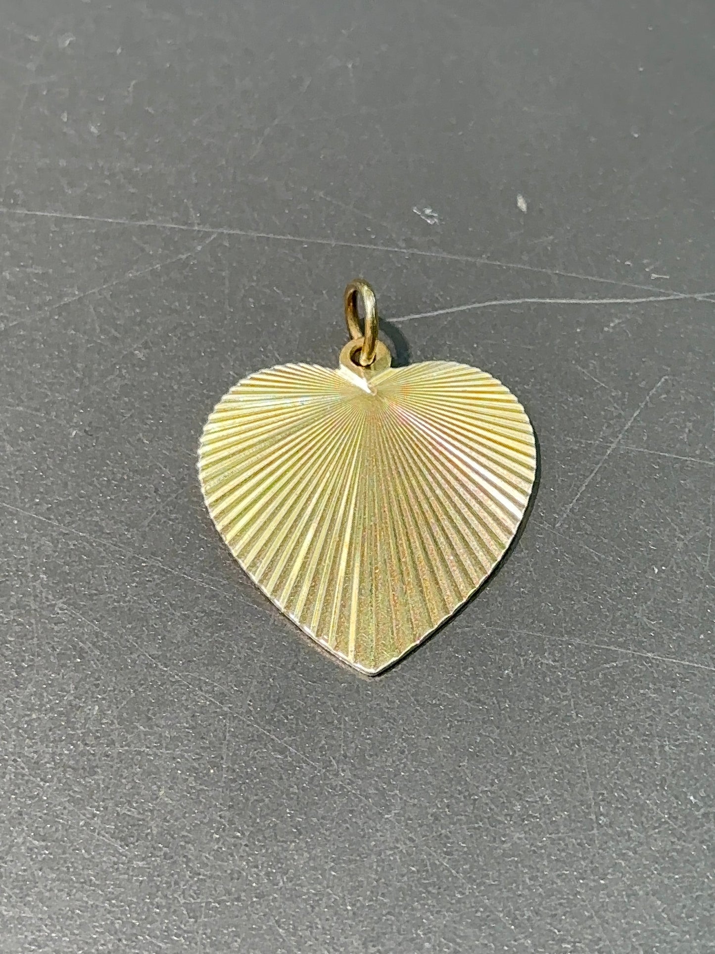 Vintage 14K Gold Large Grooved Heart Charm