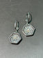 Boucles d'oreilles Art Déco Platine Or 14 carats Rubis Diamant Camphre Verre Hexagone