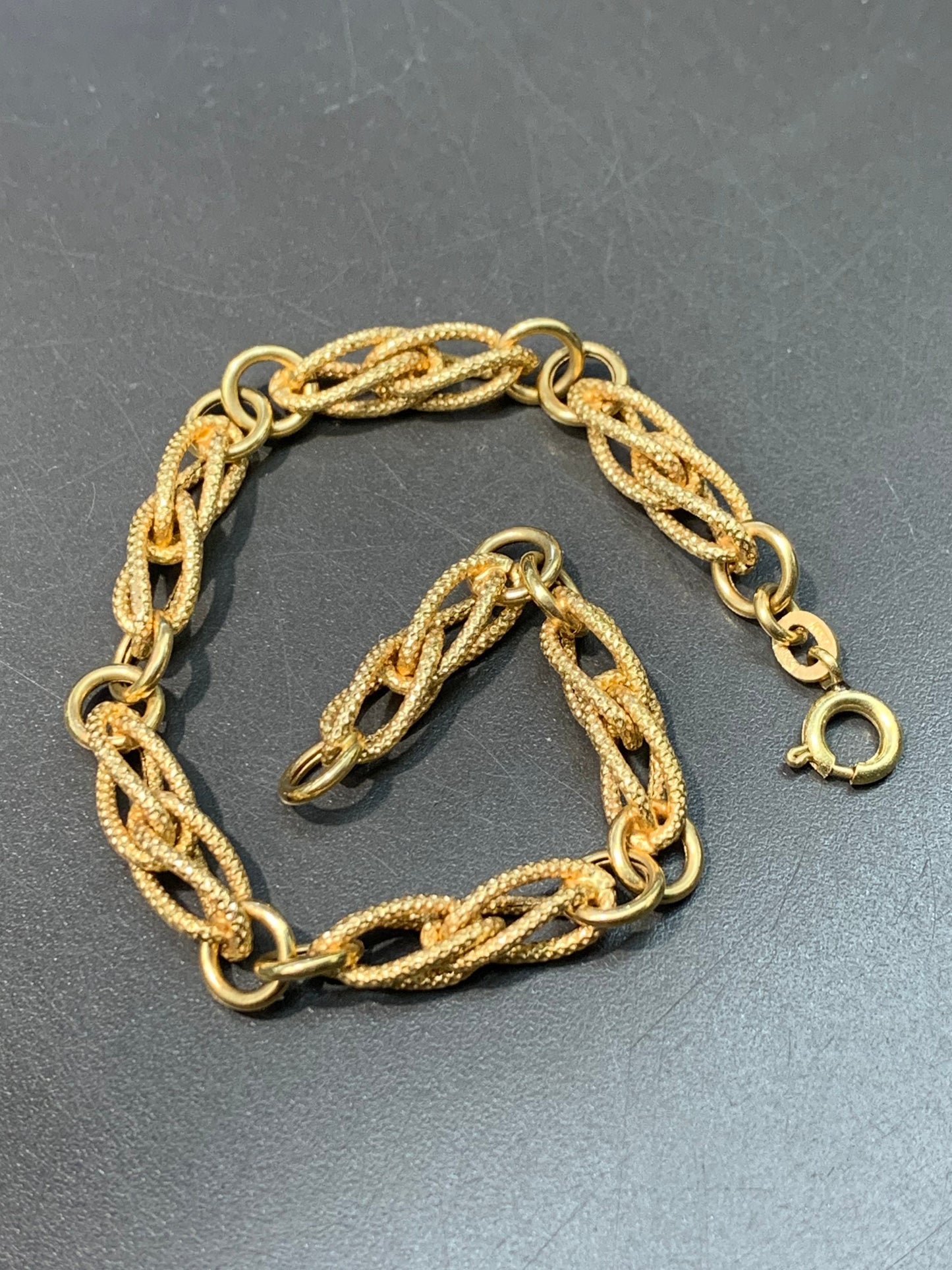 Bracelet chaîne à nœud torsadé creux italien en or 18 carats 7,0"