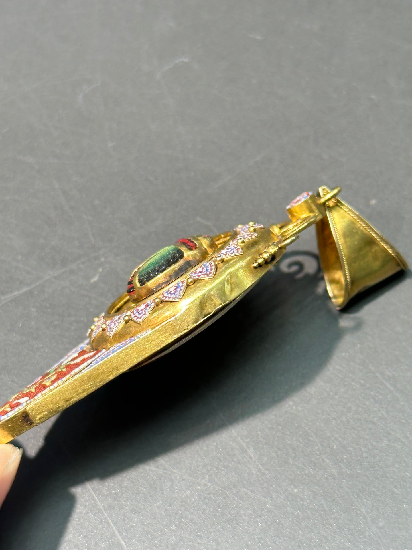 维多利亚伊特鲁里亚 22K 金微马赛克圣甲虫吊坠