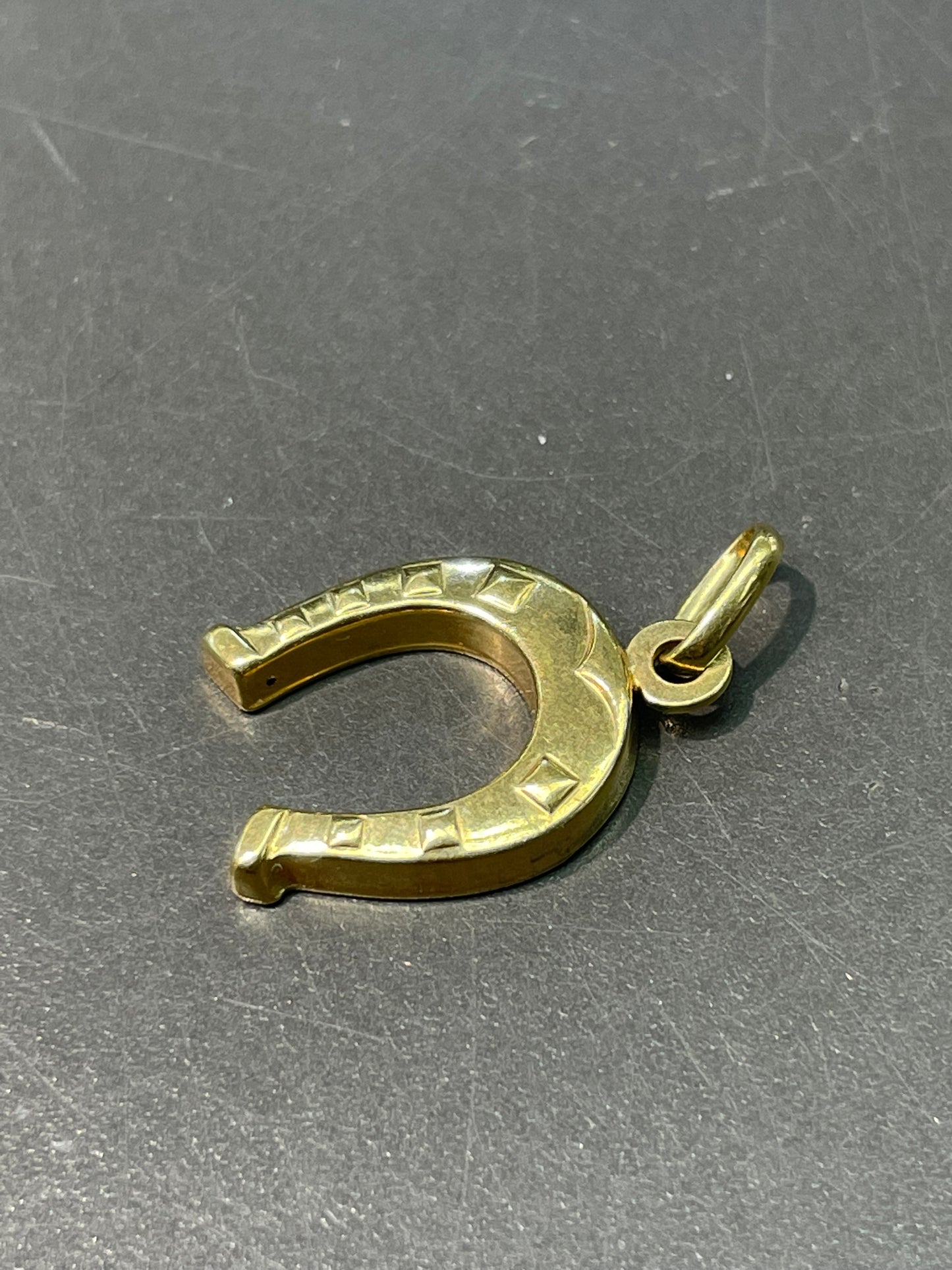 Vintage 18K Gold Hollow Horse Shoe Charm