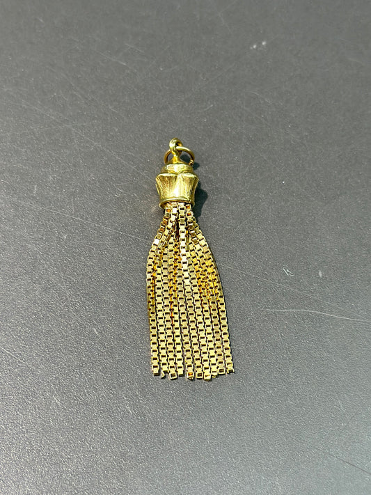 Vintage 18K Gold Tassel Pendant