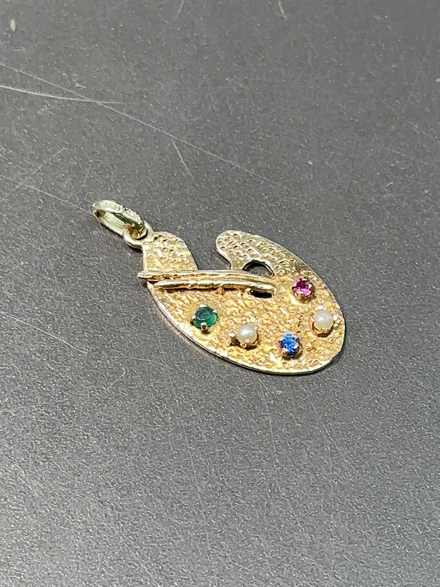 Vintage 14K Gold Paint Palette Pendant