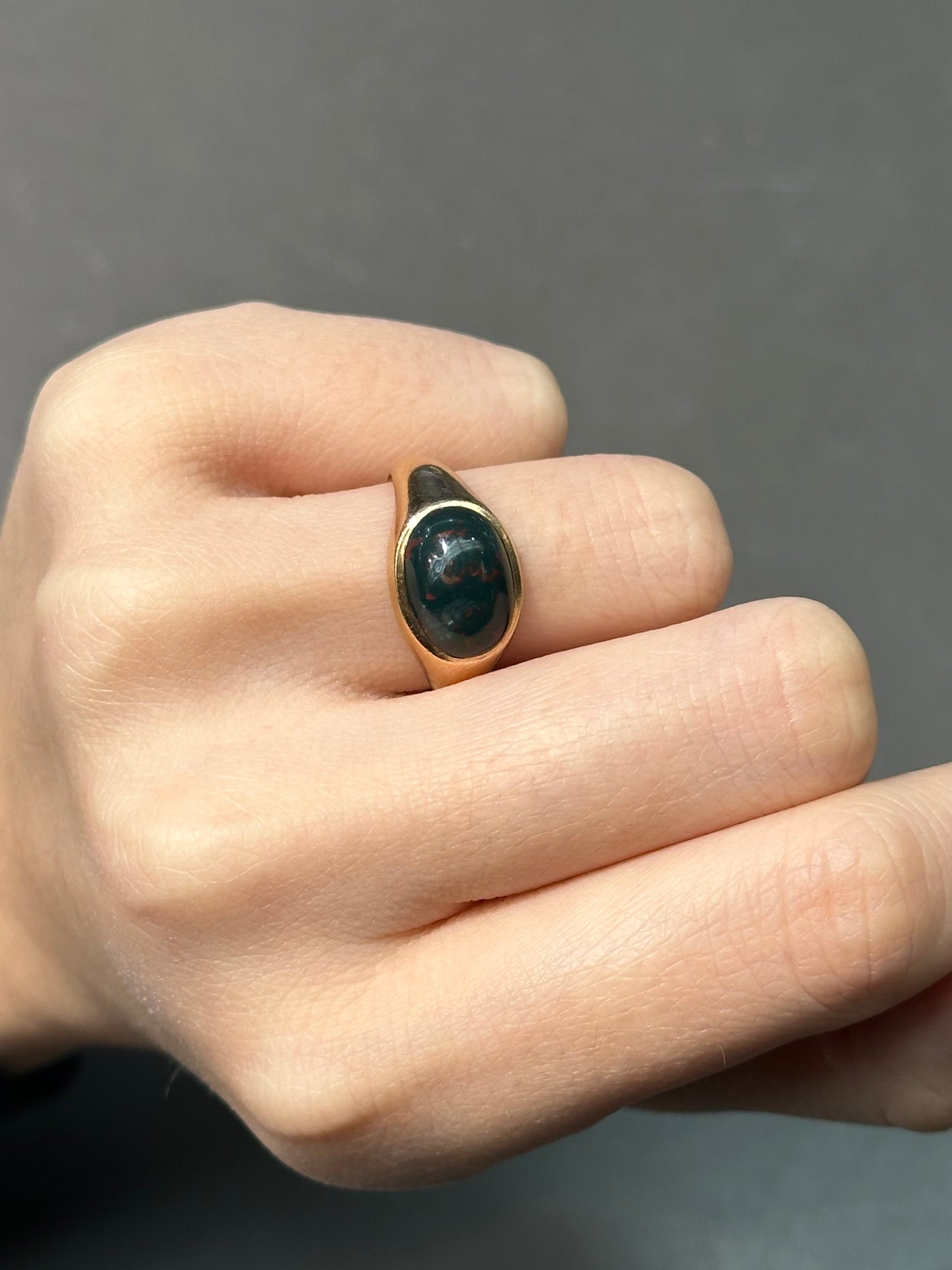 Vintage 14K Gold Bloodstone Signet Ring