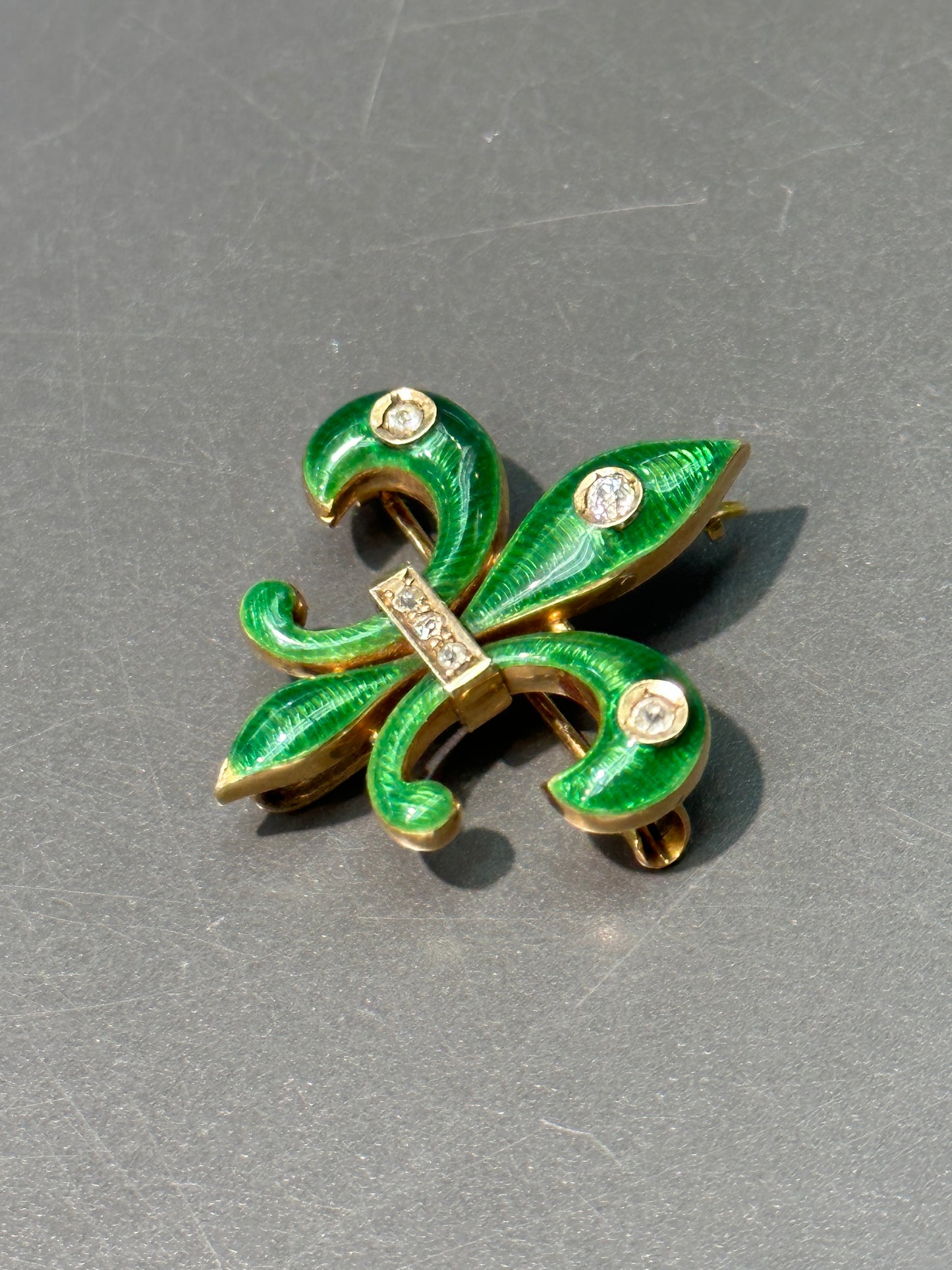 Art Nouveau 14K Or Vert Émail Fleur-De-Lis Diamant Broche