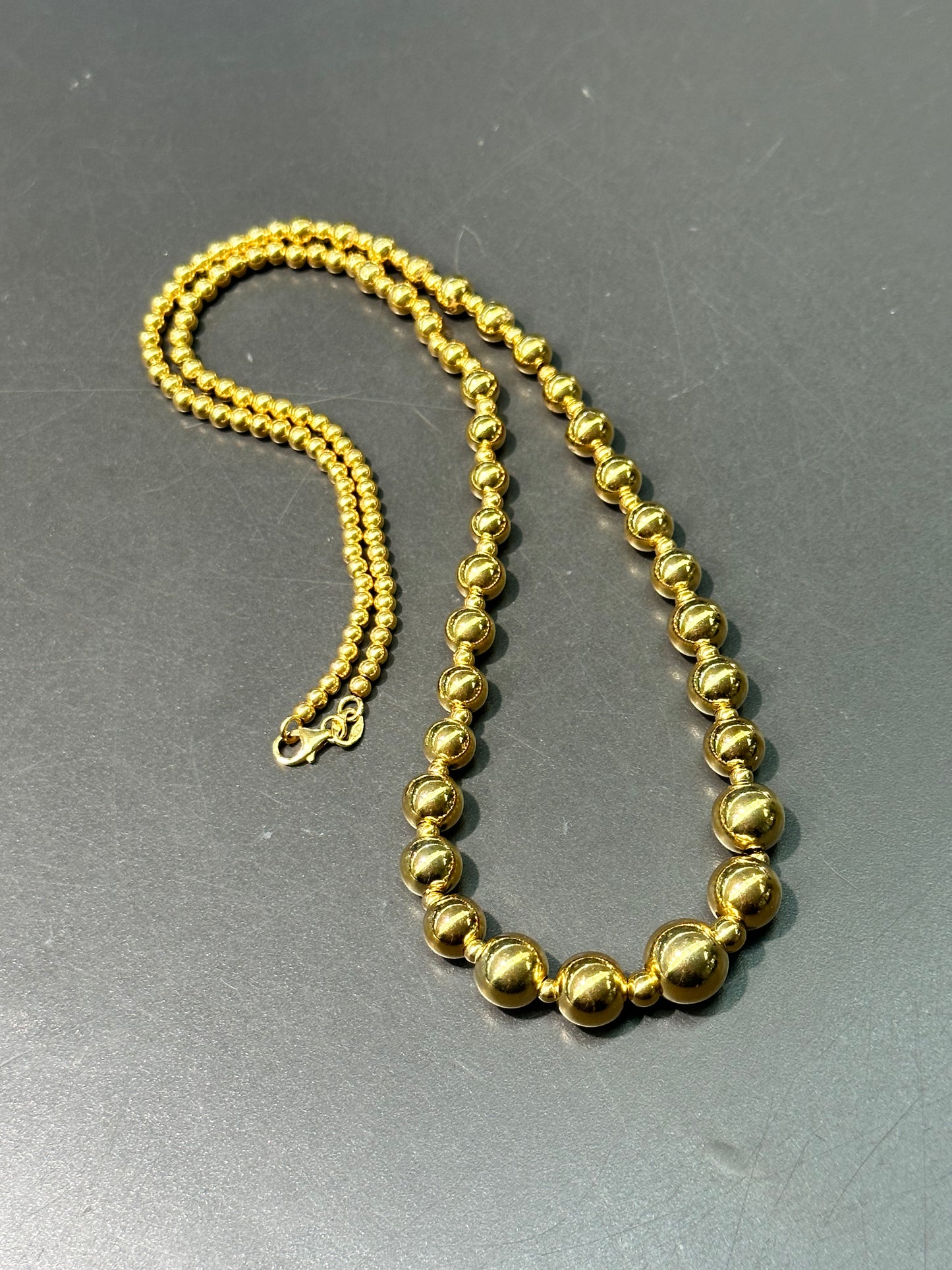 Collier de perles graduées creuses italiennes en or 14 carats