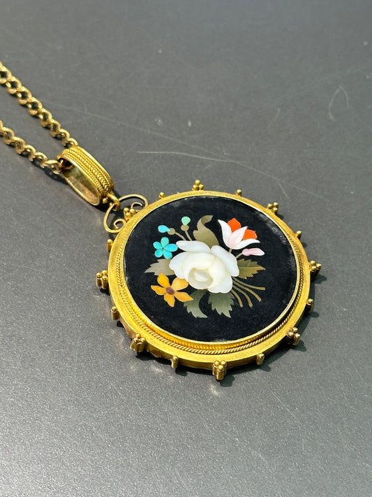 Médaillon pendentif Pietra Dura victorien en or 14 carats