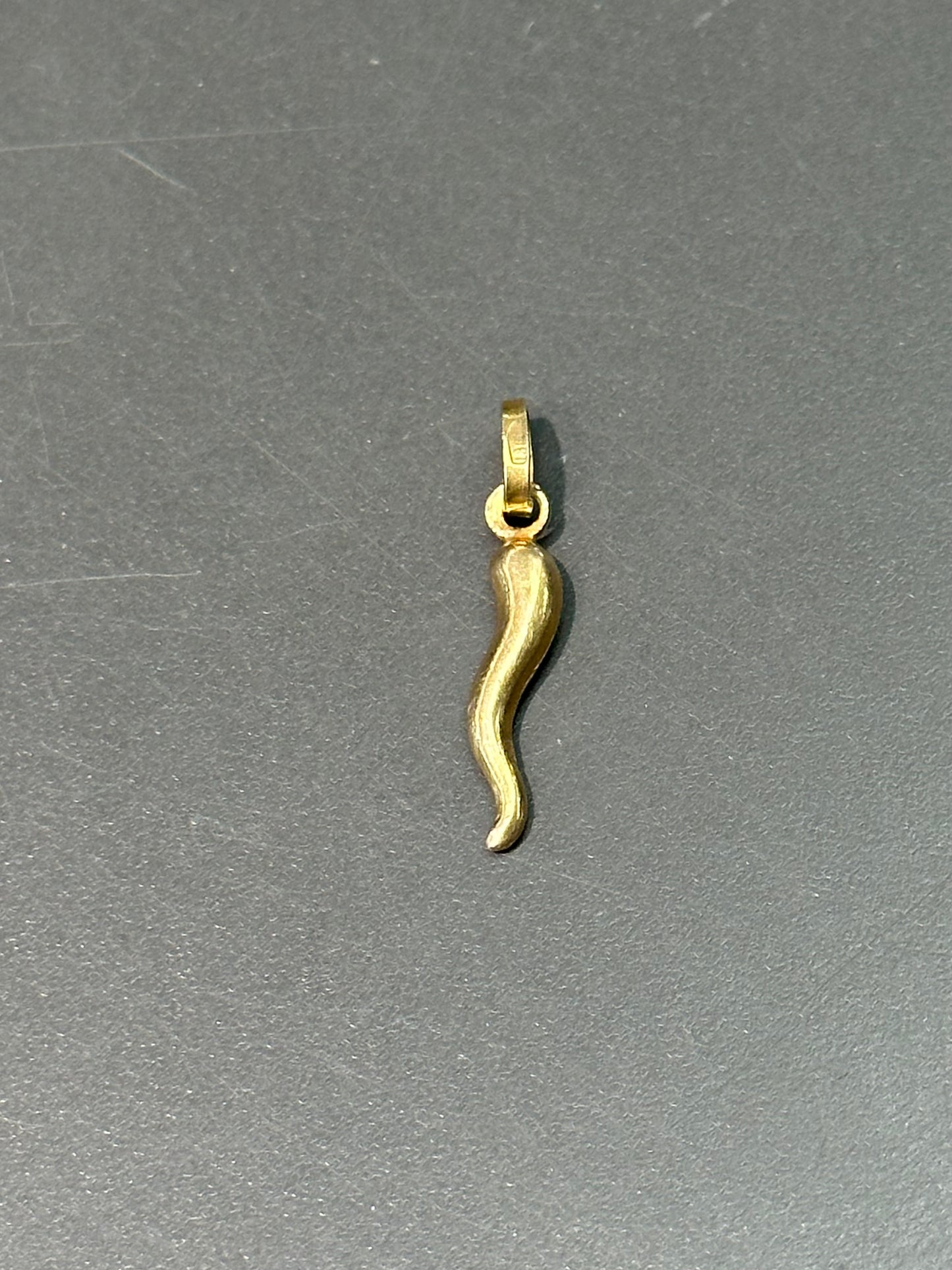 Vintage 18K Gold Italian Horn Charm