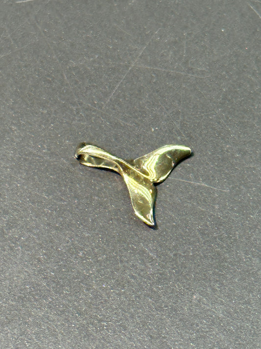 Vintage 14K Gold Whale Tail Pendant