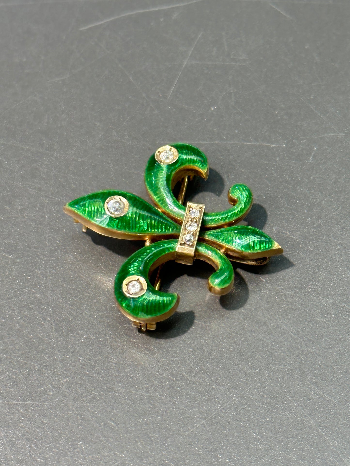 Art Nouveau 14K Or Vert Émail Fleur-De-Lis Diamant Broche