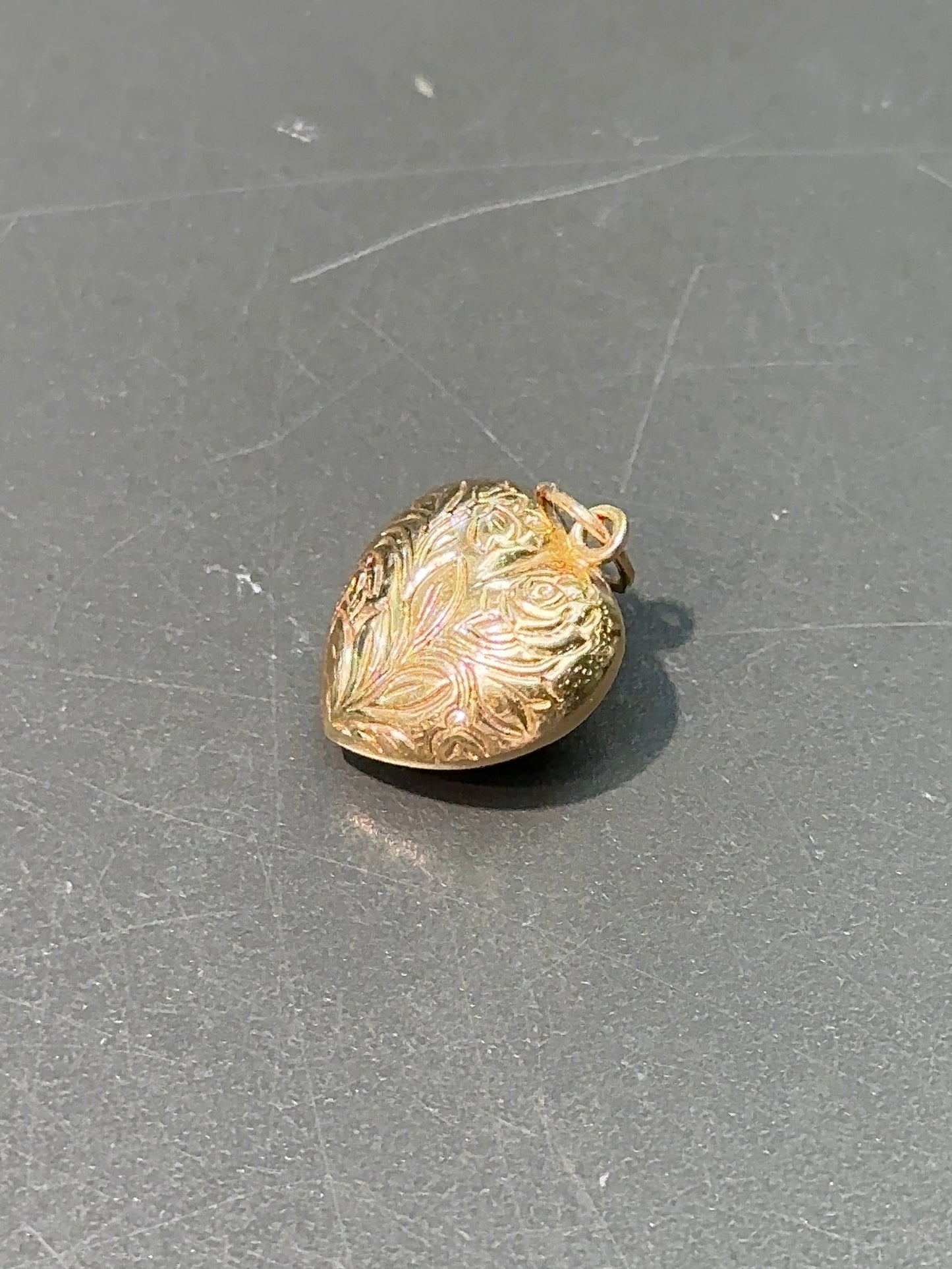 19K Gold Motif Flower Puffy Heart Charm