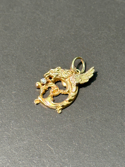 新艺术风格 14K 金钻石奇美拉狮鹫吊饰
