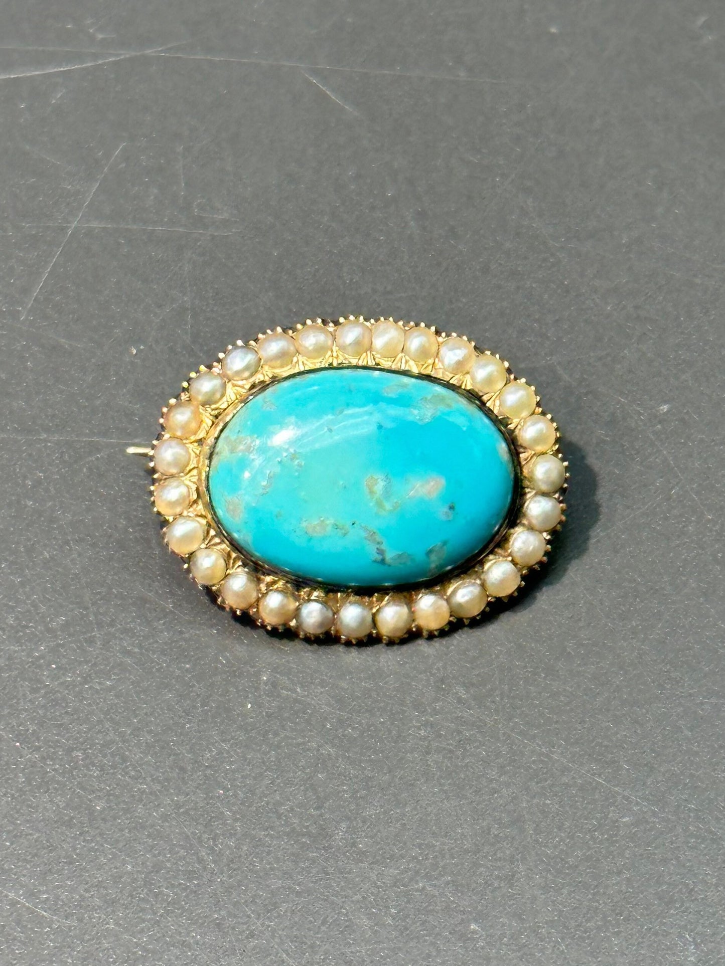 Broche victorienne en or 14 carats turquoise et halo de perles