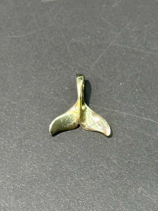 Vintage 14K Gold Whale Tail Pendant