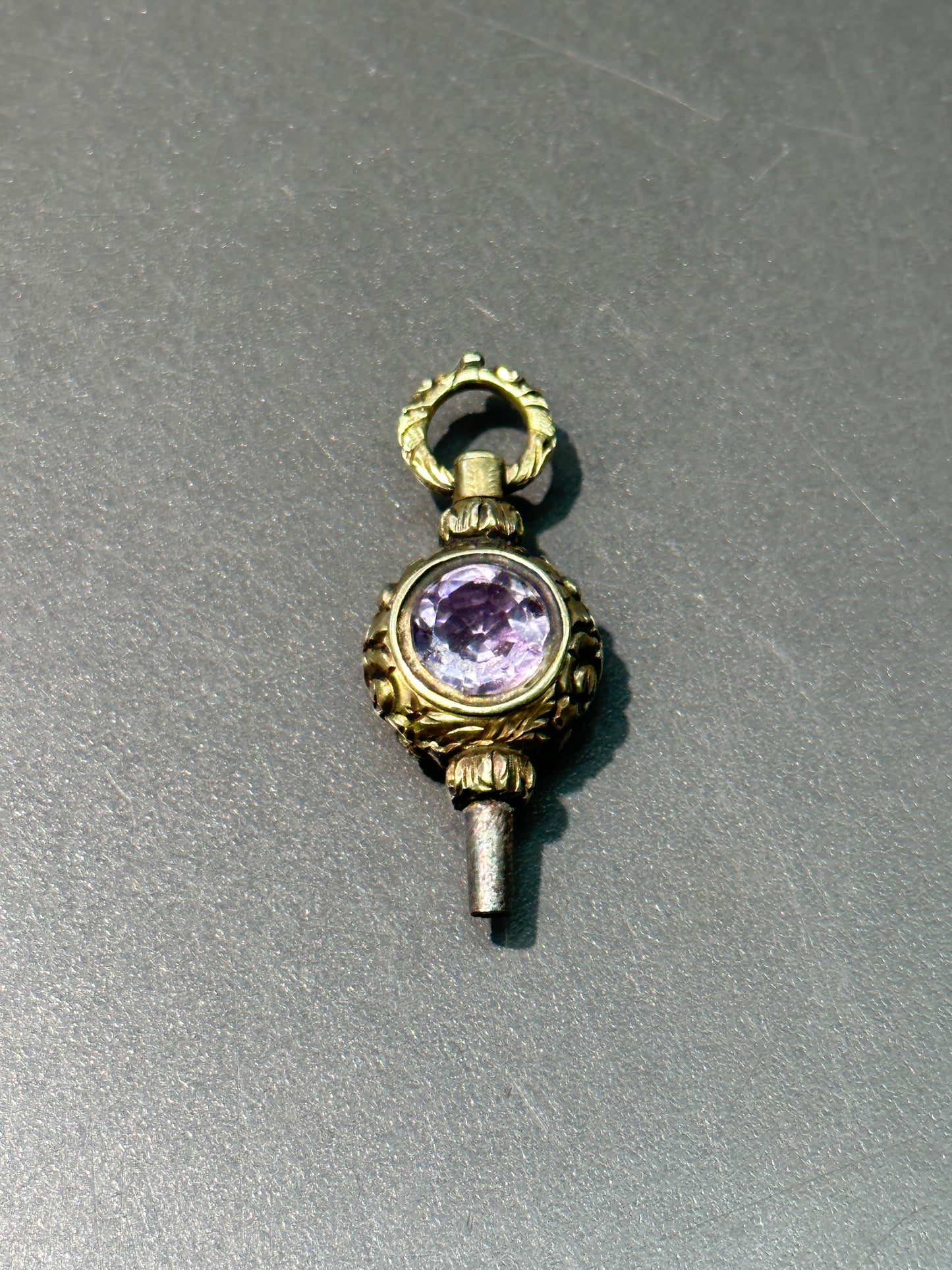 Pendentif à breloque clé pour montre victorienne en or 14 carats avec améthyste et cornaline