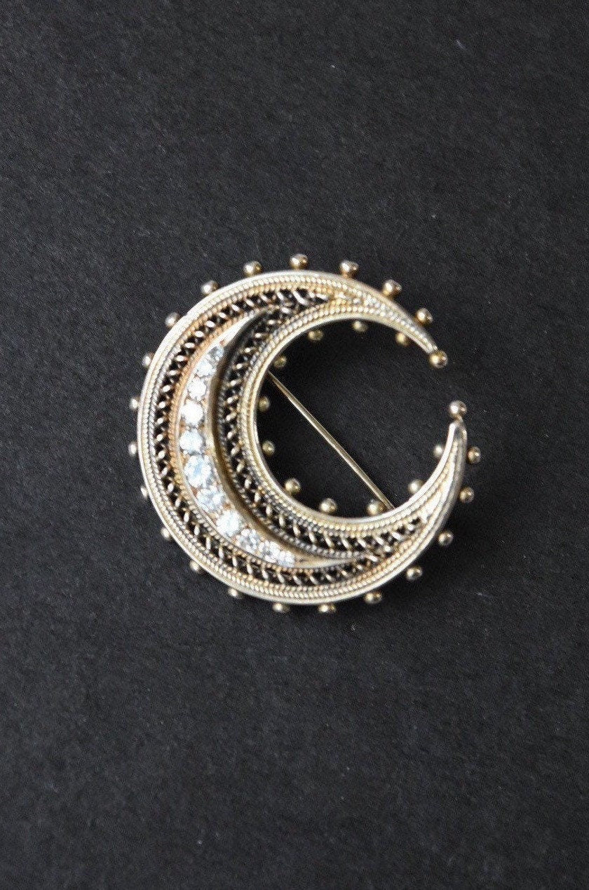 Victorian 15CT Gold Old Cut Diamond Crescent Brooch