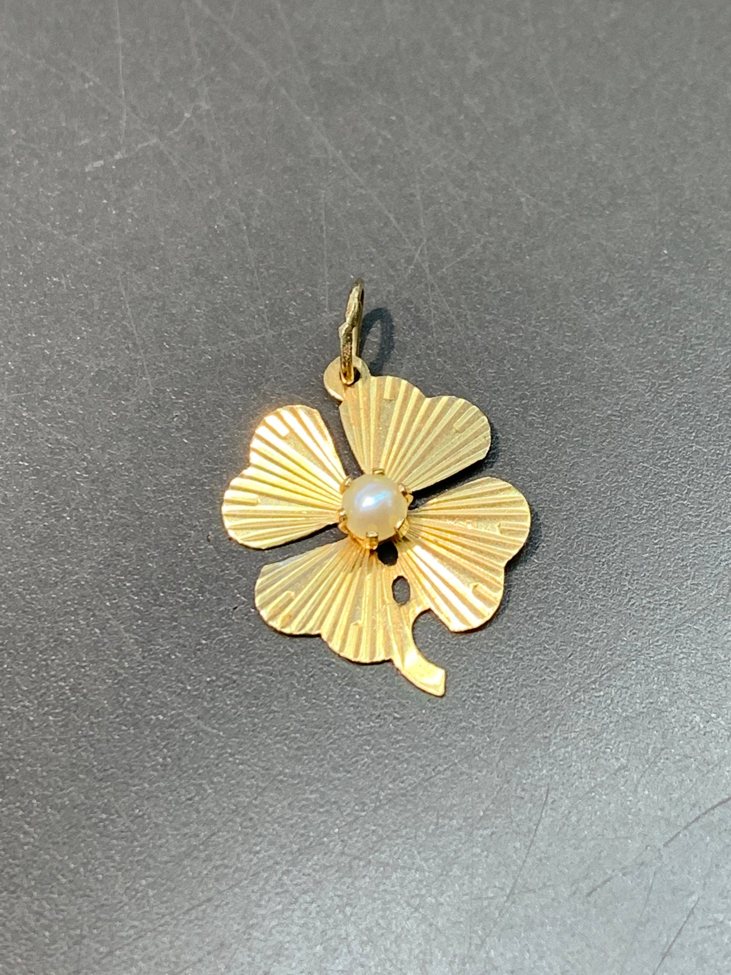 Vintage 14K Gold Pearl Four Leaf Clover Charm