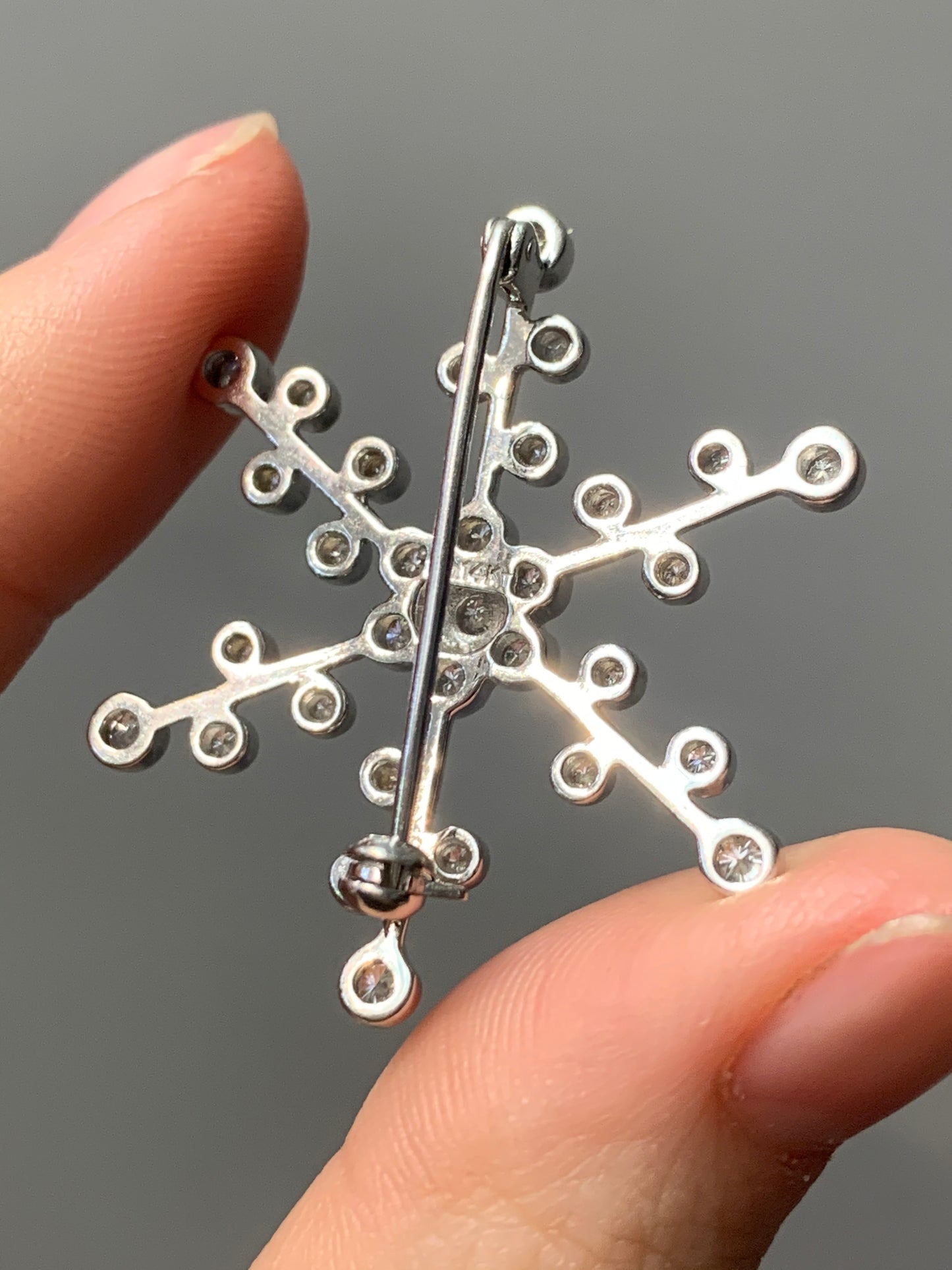 14K Gold Diamond Snow Flake Brooch