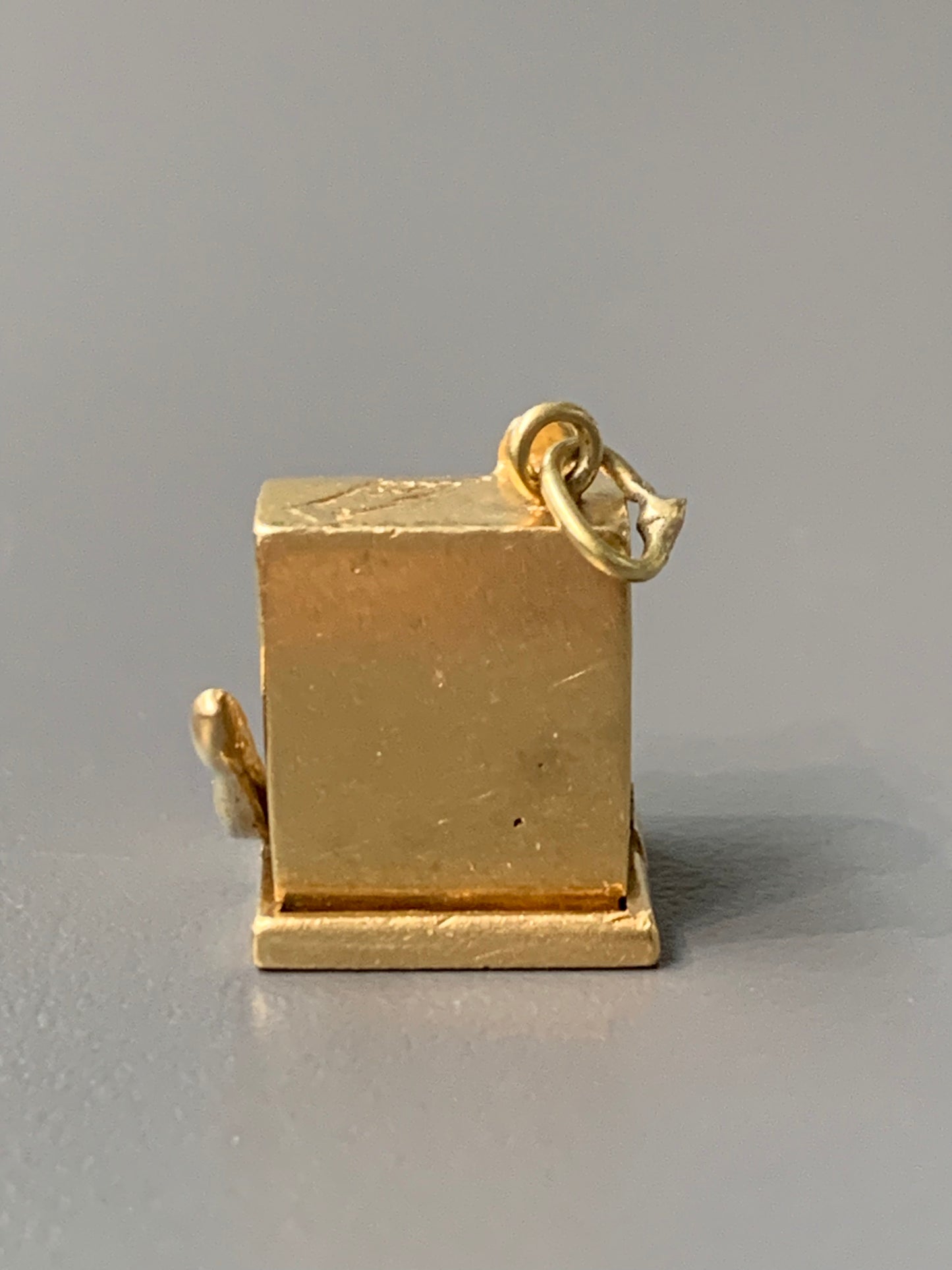 Vintage 14K Gold Three Dimensional Articulate Moveable Slot Machine Charm