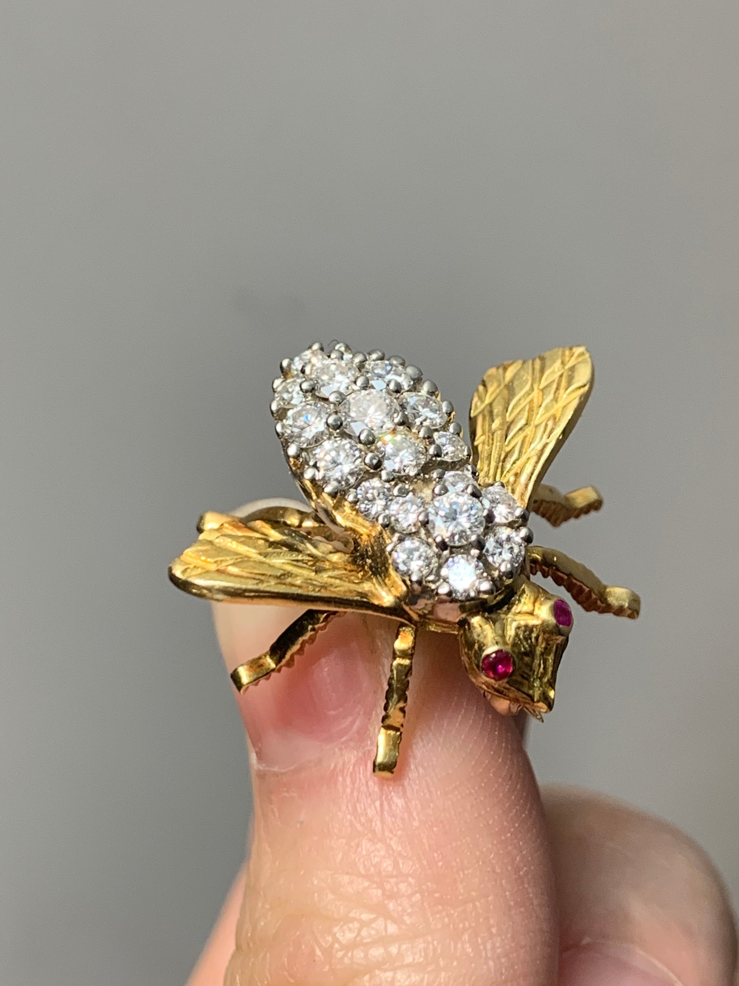 vintage Herbert Rosenthal 18K Or Diamant et Ruby Bee Broche