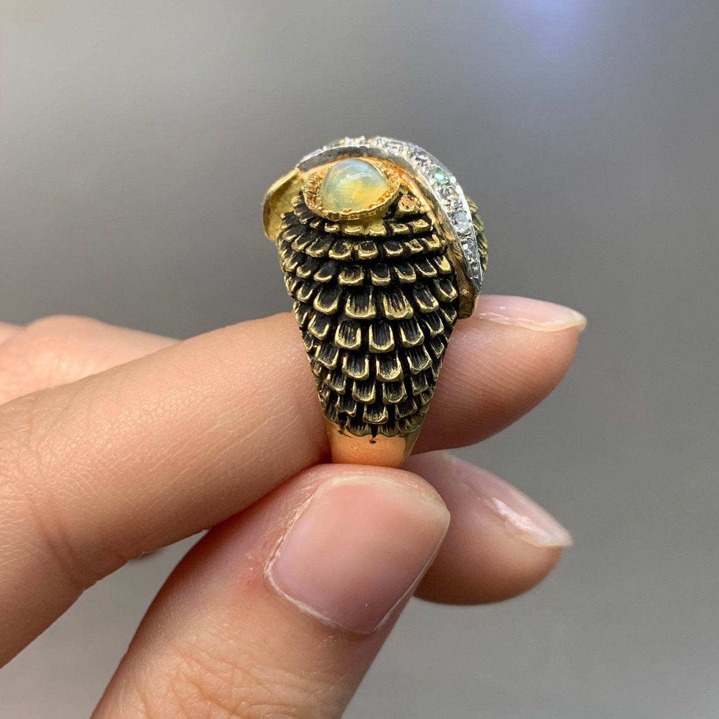 Vintage 18K Gold Black Enamel Cats Eye and Diamond Owl Ring