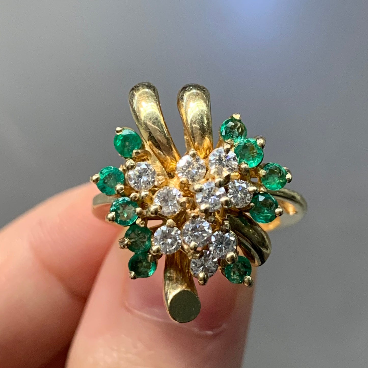 18K Gold Natural Emerald and 2.2 Carat Diamond Gold Cocktail Ring