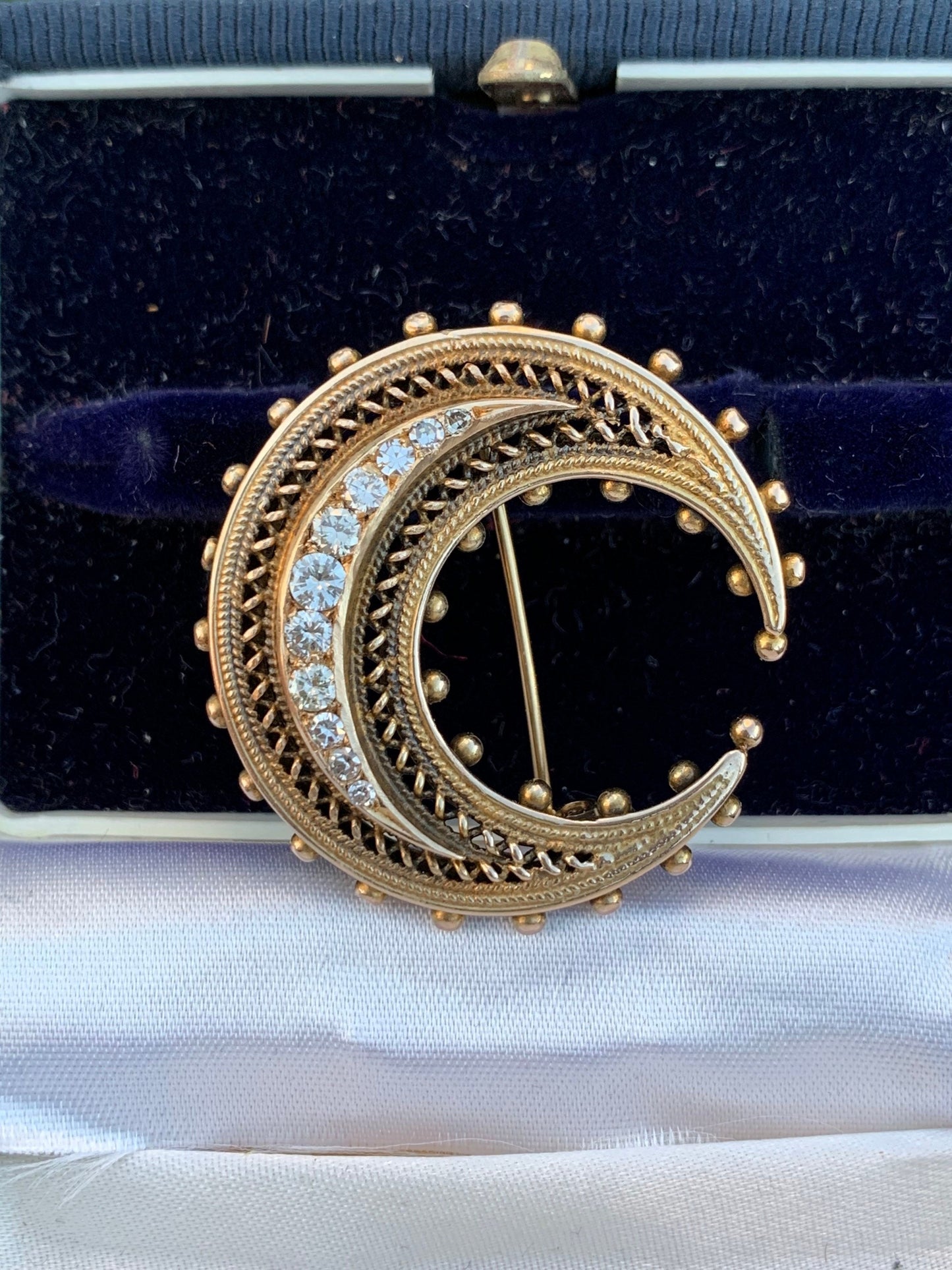 Victorian 15CT Gold Old Cut Diamond Crescent Brooch