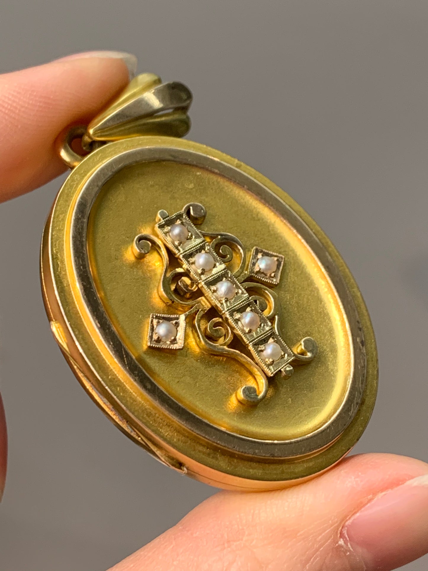 Victorian 14K Gold Seed Pearl Motif Locket